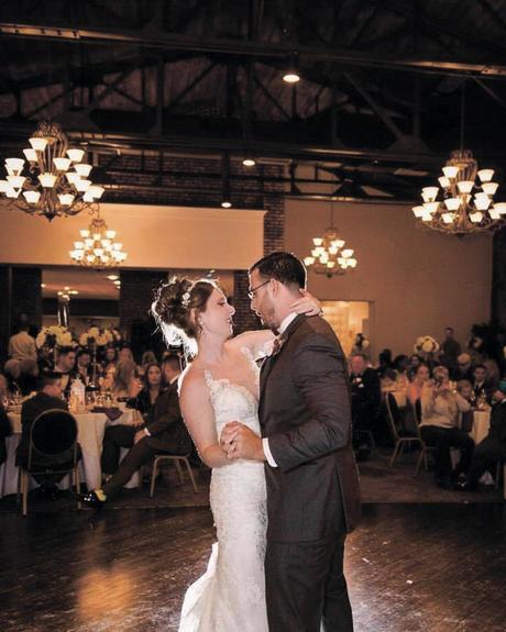 bes wedding venues in philadelphia bride groom dance