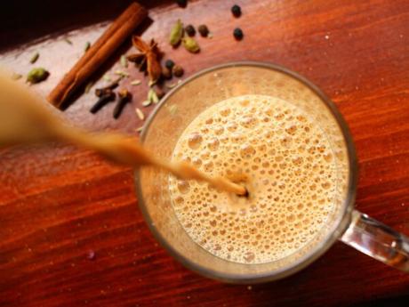 Sip Your Way to Comfort: 5 Herbal Teas to Alleviate Bloating and Gas