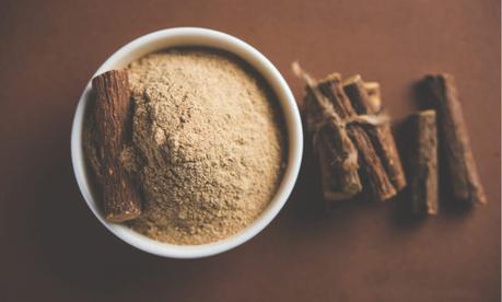 Naturally Soothe Your Stomach: 5 Herbal Teas for Bloating and Gas Relief