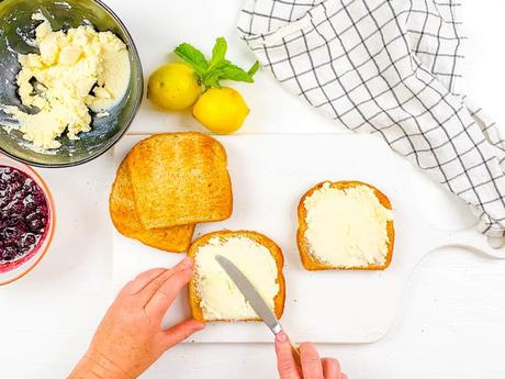 Cream Cheese Toast (15 Ways!)