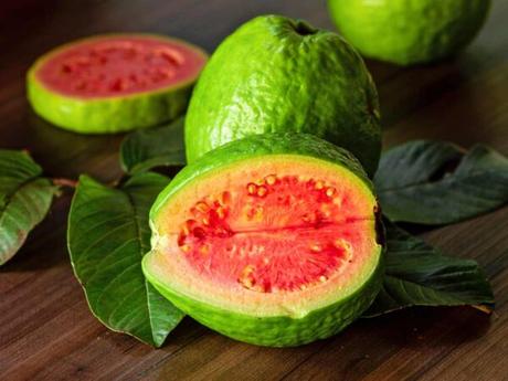 Monsoon Diet: 5 Fruits to Include for Healthy Weight Loss