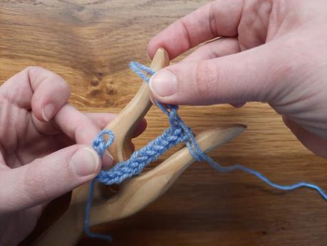 Lucet tips: how to make a loop Making a loop with the lucet, step 3: get the thread on your left prong inside the small loop