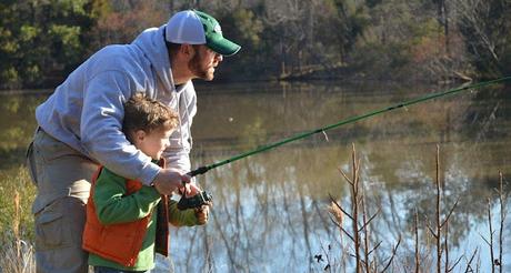 Introducing Kids To Fishing: A Great Fathers Day Bonding Activity