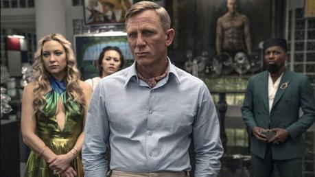 Netflix Fumbles Release of ‘Glass Onion: A Knives Out Mystery’ Director’s Commentary Netflix Fumbles Release of ‘Glass Onion: A Knives Out Mystery’ Director’s Commentary