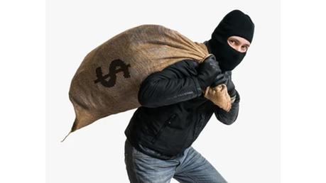 Fags worth over Rs.100,000 stolen from Giritale Army Police Service Force Camp