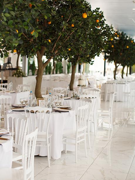 greek-inspired-wedding-decoration-ideas-olive-branches-white-flowers_17