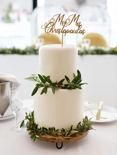 greek-inspired-wedding-decoration-ideas-olive-branches-white-flowers_08z