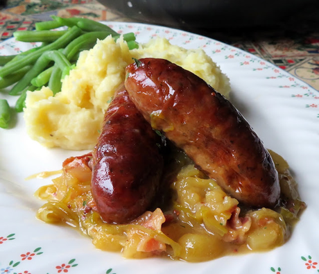 Braised Sausages with Apple Gravy