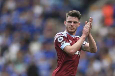 5 Players who could improve Arsenal this summer