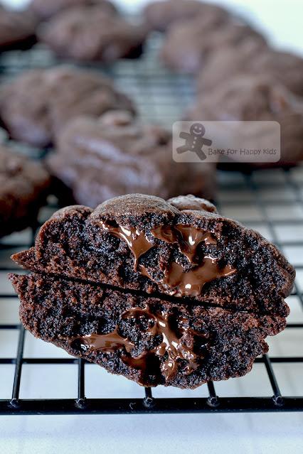 best thick fat chewy double chocolate chip cookies