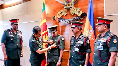 Commander Awards Laurels to Guinness Record Breakers