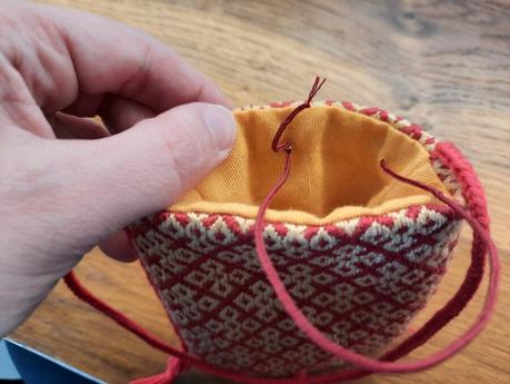 The making of my first German brick stitch embroidered purse