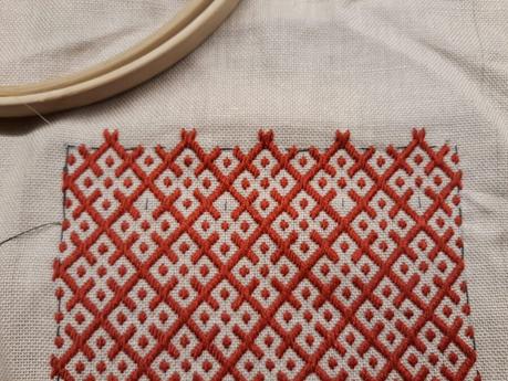 Making a German brick stitch embroidered purse: finishing the red embroidery