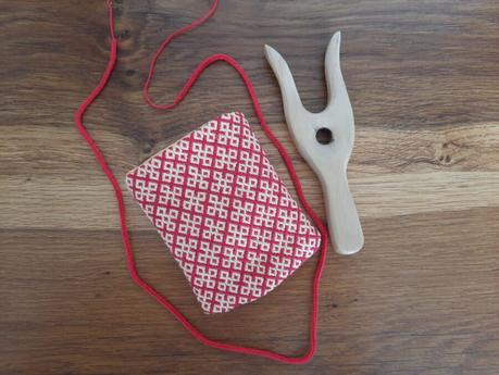Making a German brick stitch embroidered purse: making the lucet hanging cord