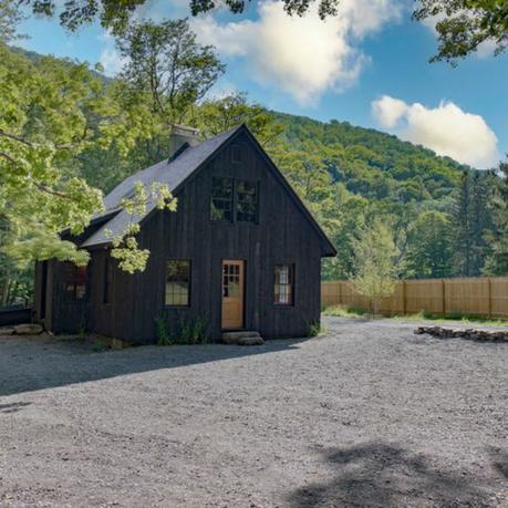 Step into the Hemp House: An Open House Event Showcasing Eco-luxury in the Catskills