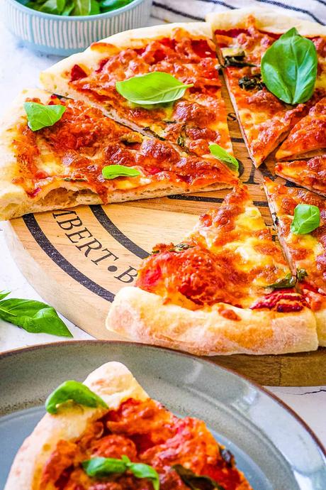 10 Ultimate Vegetarian Pizza Recipes For Pizza Lovers!