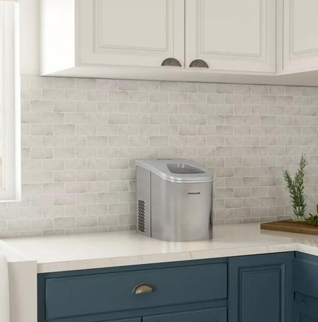 You can have fresh ice in less than 7 minutes!