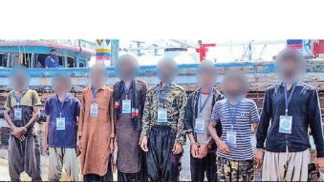 Eight foreigners in trawler with heroin arrested off Dondra