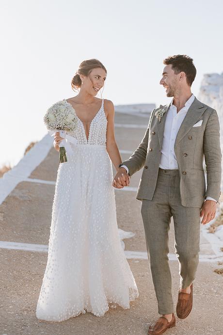 summer-wedding-folegandros-baby-breaths-romantic-details_48x