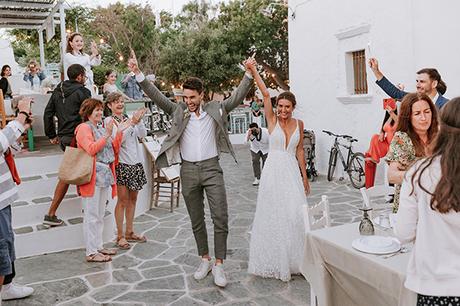 summer-wedding-folegandros-baby-breaths-romantic-details_39