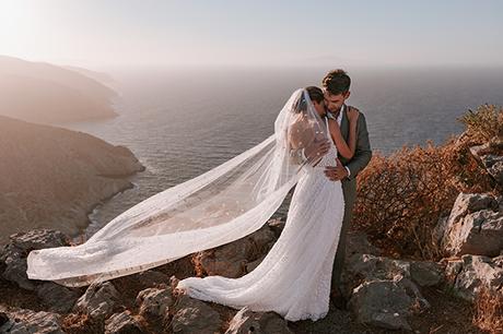 summer-wedding-folegandros-baby-breaths-romantic-details_62