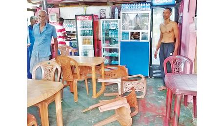 Singer, group run amok, damage eatery in Panadura