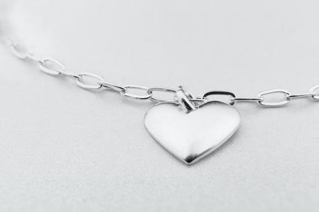 How To Dress for Confidence and Flair img