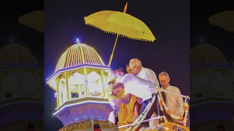 The President attends religious rituals at the historic Kataragama shrine