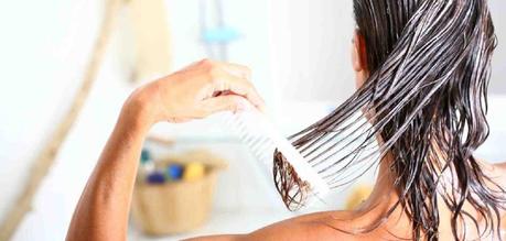 5 Best DIY Hair Masks For Frizzy Hair