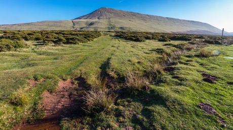 What are the Best Long-Distance Hiking Trails in the UK?