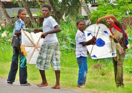 Kite-Making Workshops Engaging in Artistic Creations