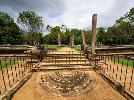 Entrance-of-Ratnaprasada-Jewel-Palace-in-anuradhapura