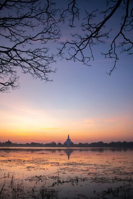 Nuwarawewa-Lake-in-anuradhapura