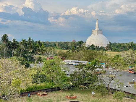 View-of-Ruwanweli-Maha-Seya-from-Isurumuniya