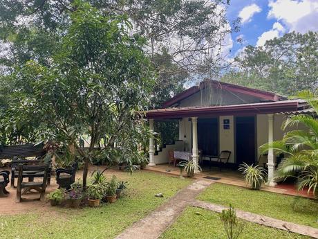 garden-of-anu-homestay-sigiriya