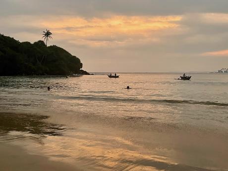 sunset-at-dickwella-beach-sri-lanka