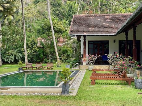 Hiriketiya-villas-with-pool