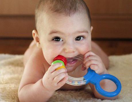 7 Signs of Teething in Babies