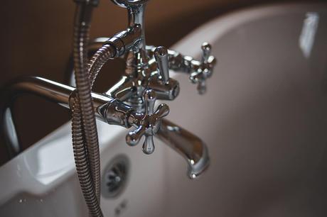 Why Hire a Professional Plumbing Service?