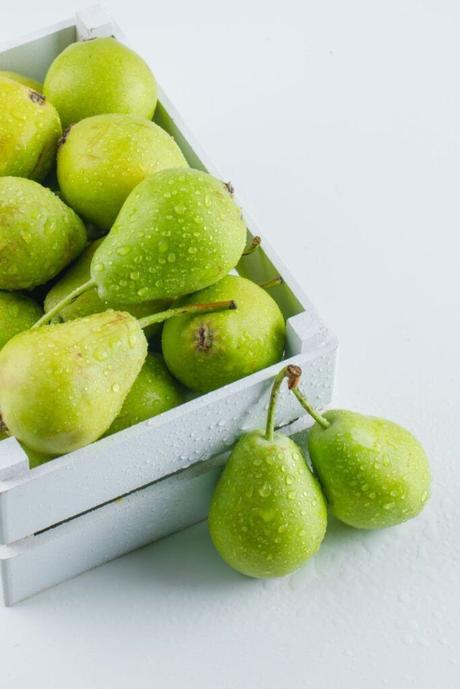 9 Solid Reasons To Incorporate Pears Into Your Diet