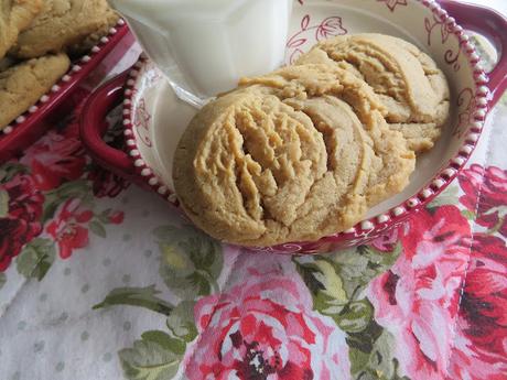 Thick & Chewy Peanut Butter Cookies