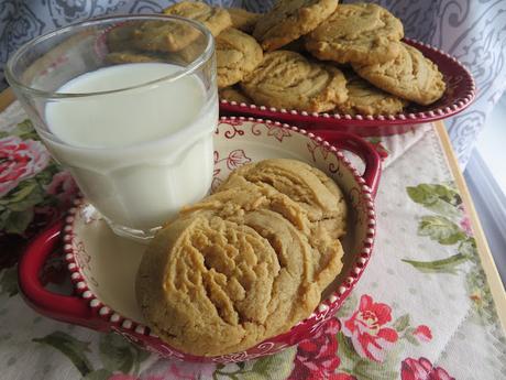 Thick & Chewy Peanut Butter Cookies