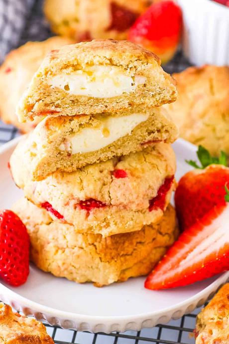 Strawberry Cheesecake Cookies