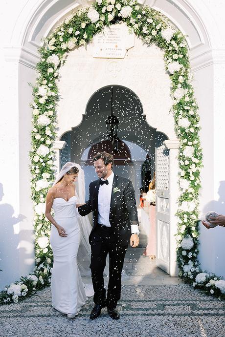 fairytale-summer-wedding-spetses-island-gorgeous-white-florals_32