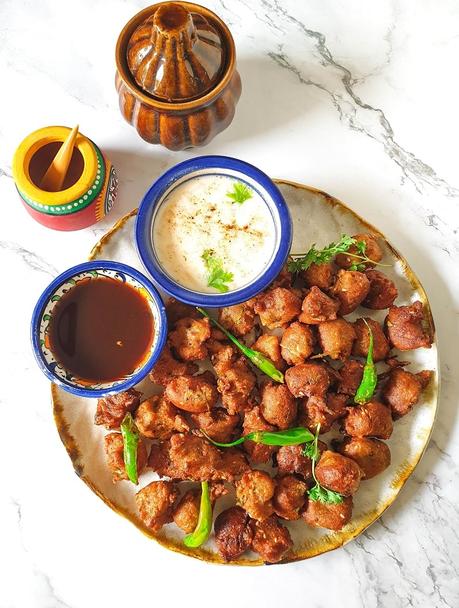 Singhada Aloo Ki PAKODI-VRAT-KA-KHANA