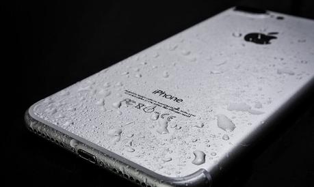 iphone in silver color