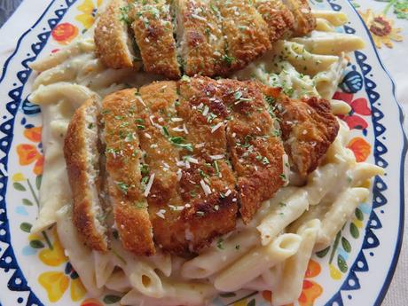 Crispy Chicken with Creamy Garlic Pasta