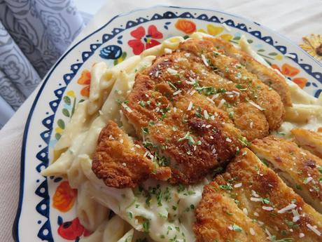 Crispy Chicken with Creamy Garlic Pasta