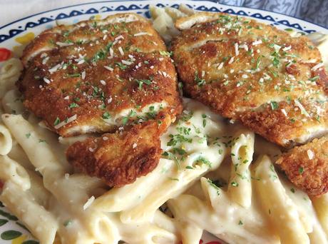 Crispy Chicken with Creamy Garlic Pasta