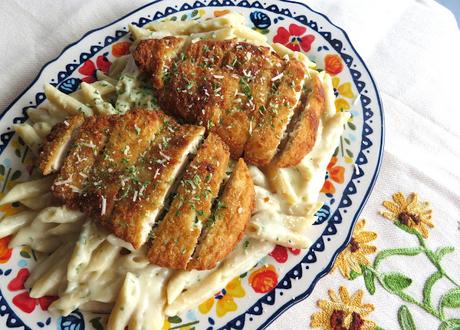 Crispy Chicken with Creamy Garlic Pasta